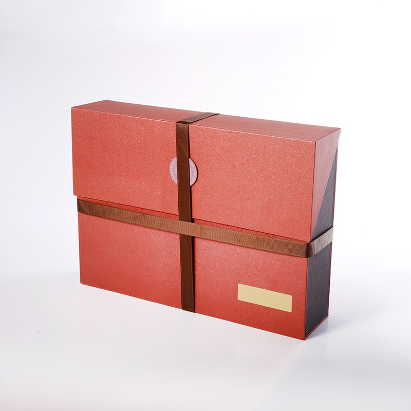 Personalizzato elegante lusso quadrato rosso magnetico carta magnetica doppio strato aperto regalo scatole di imballaggio connastro