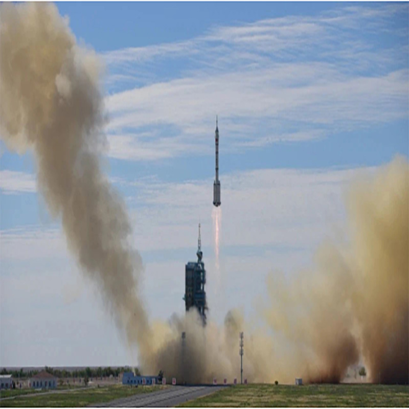 Congratularsi calorosamente in Cina sul lancio di successo del suo razzo con equipaggio